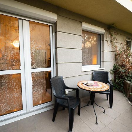 בודפשט Super Cute Studio With Terrace Next To Gozsdu Passage מראה חיצוני תמונה