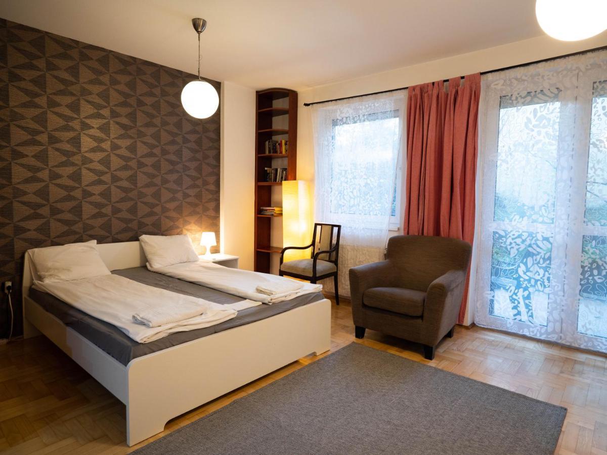 בודפשט Super Cute Studio With Terrace Next To Gozsdu Passage מראה חיצוני תמונה