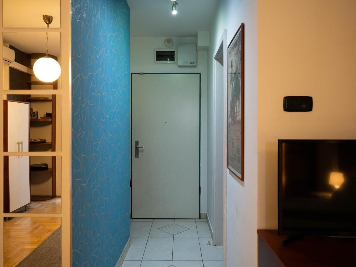 בודפשט Super Cute Studio With Terrace Next To Gozsdu Passage מראה חיצוני תמונה